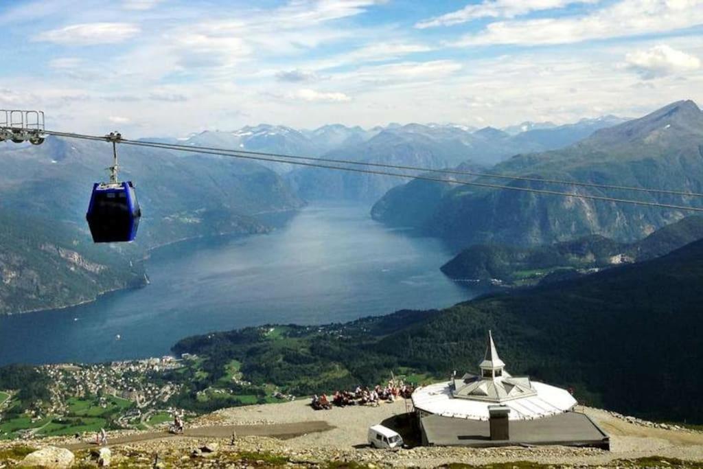 Leilighet I Hjertet Av Sunnmore! Sykkylven Exterior photo
